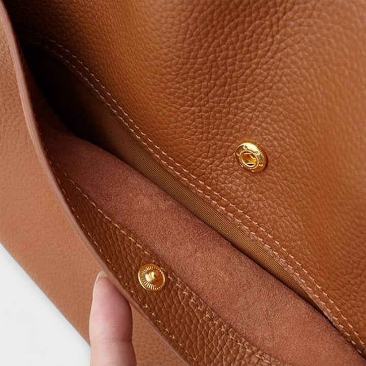 Flair. Handgefertigte Ledertasche