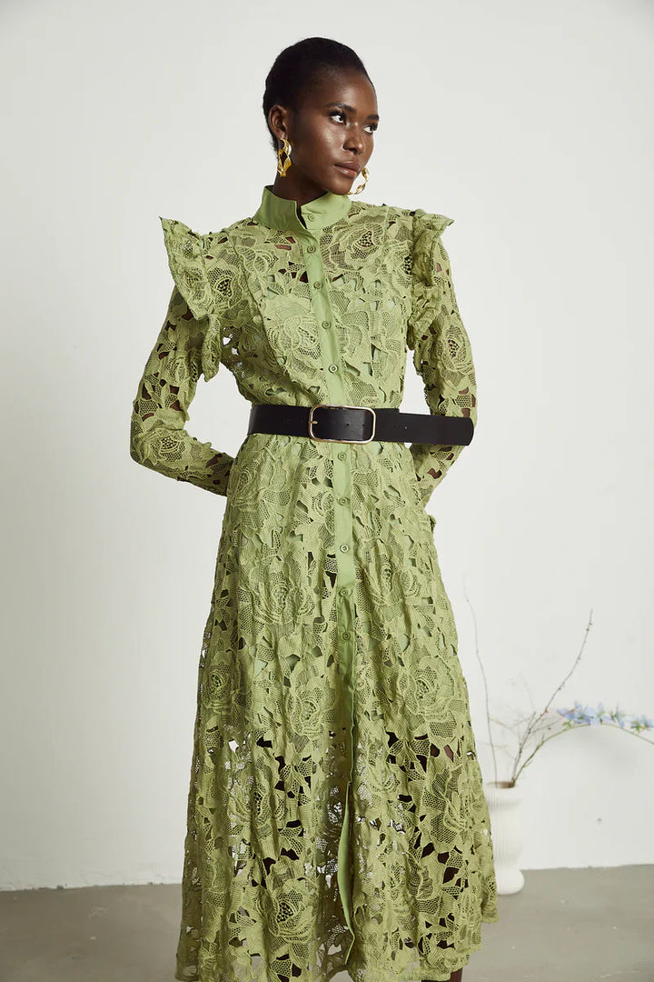 Noémie blumenbesticktes Midi-Kleid in Grün