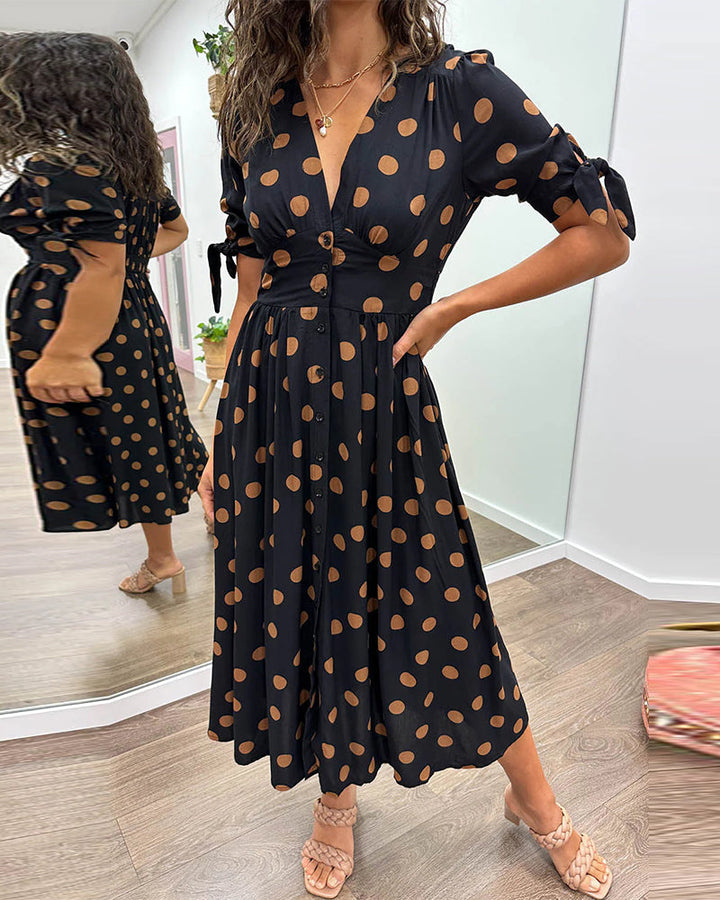 Selena | Kleid mit V-Ausschnitt und Polka Dots