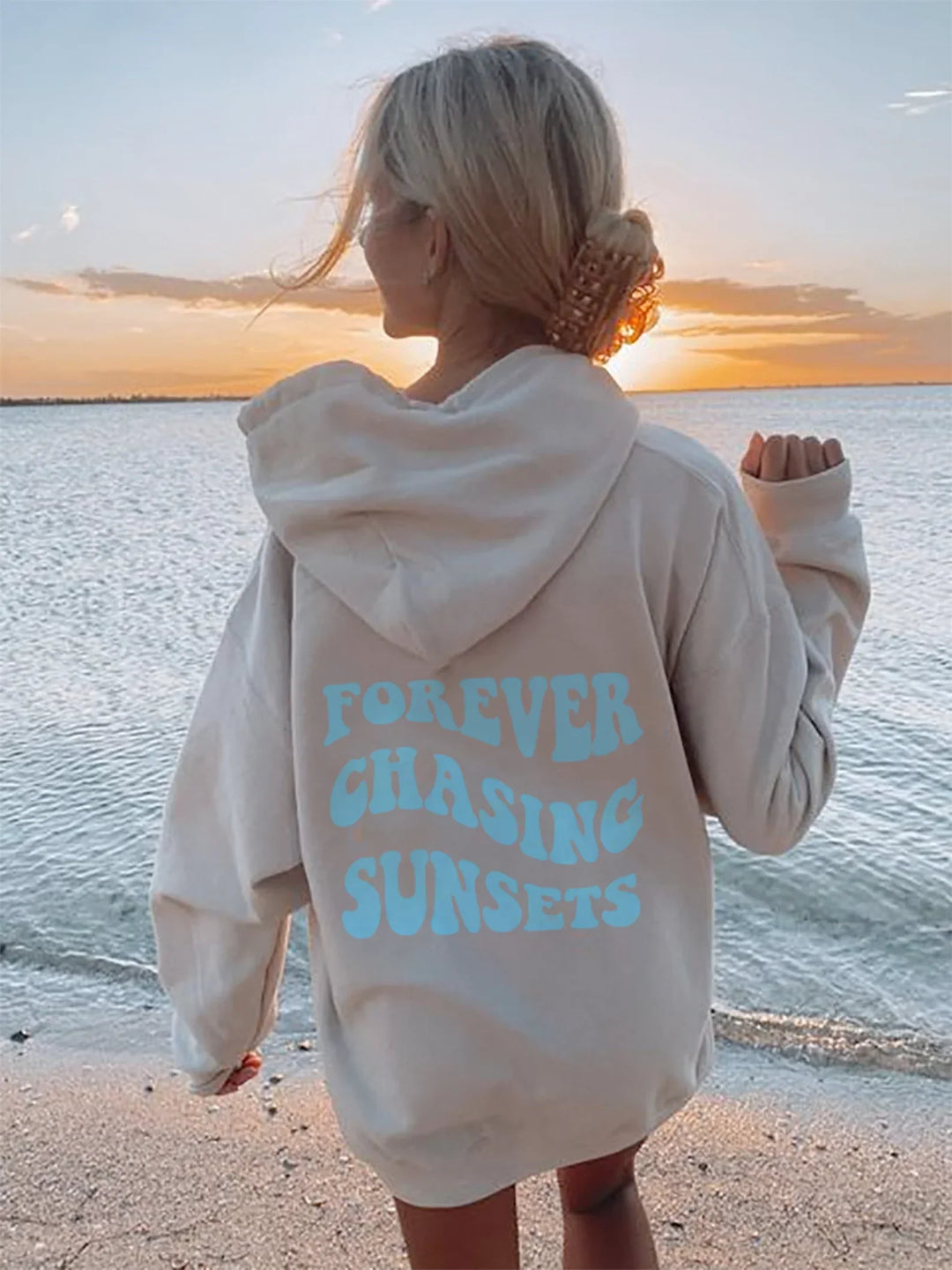 Sunny -  Stylischer Hoodie mit Schriftzug